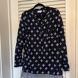 Crown & Ivy navy and white tunic.